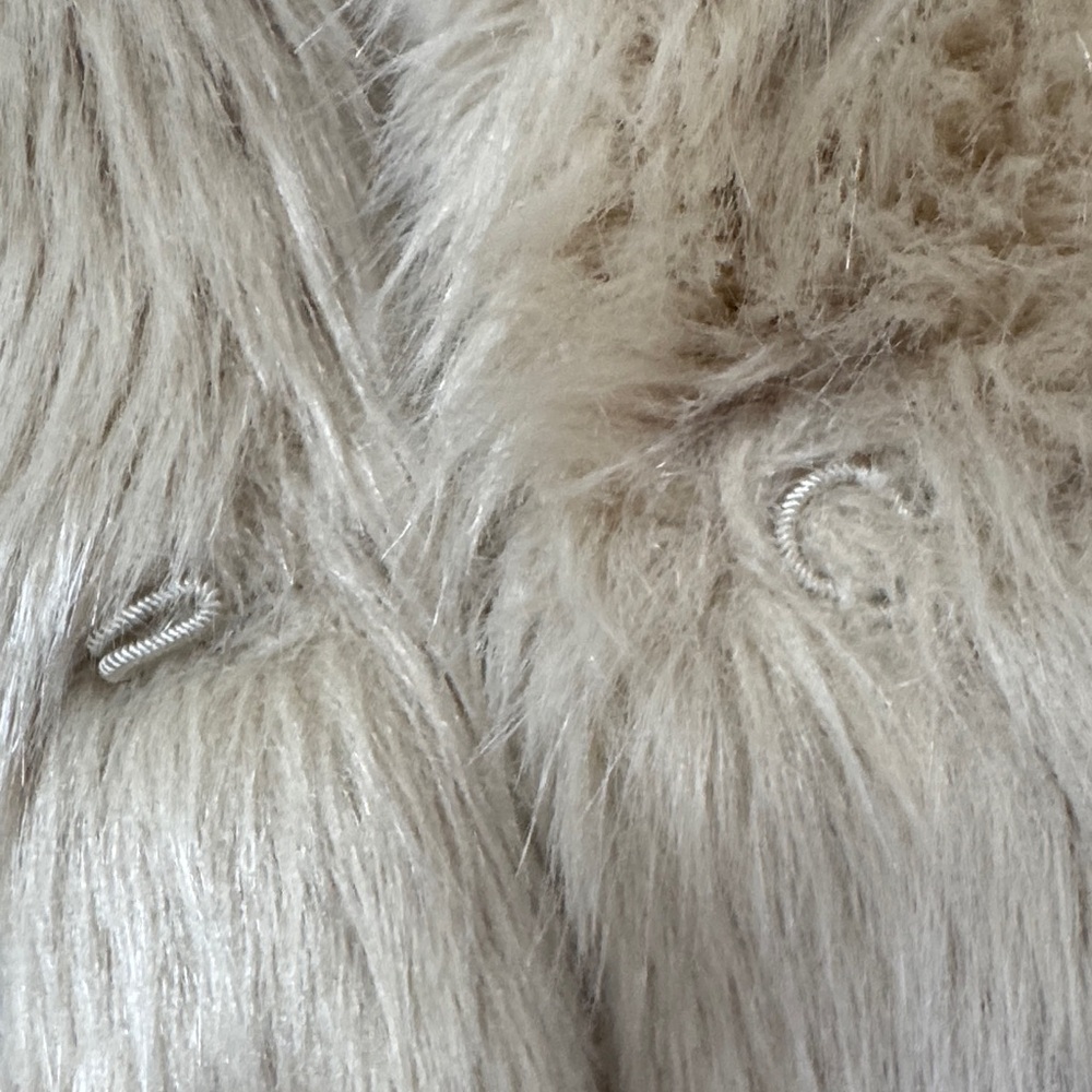 MILLY of NY Cream Faux Fur Jacket SZ 6 - LIKE NEW. - Picture 4 of 7
